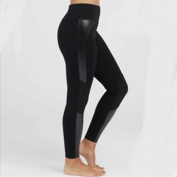 Assets Spanx Leggings Size Small 20305R Moto Faux Leather Ponte Black - Picture 2 of 8